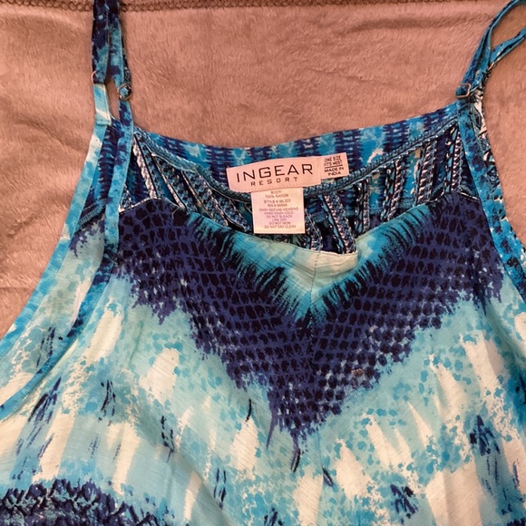 Ingear Resort Dress. - Picture 2 of 4